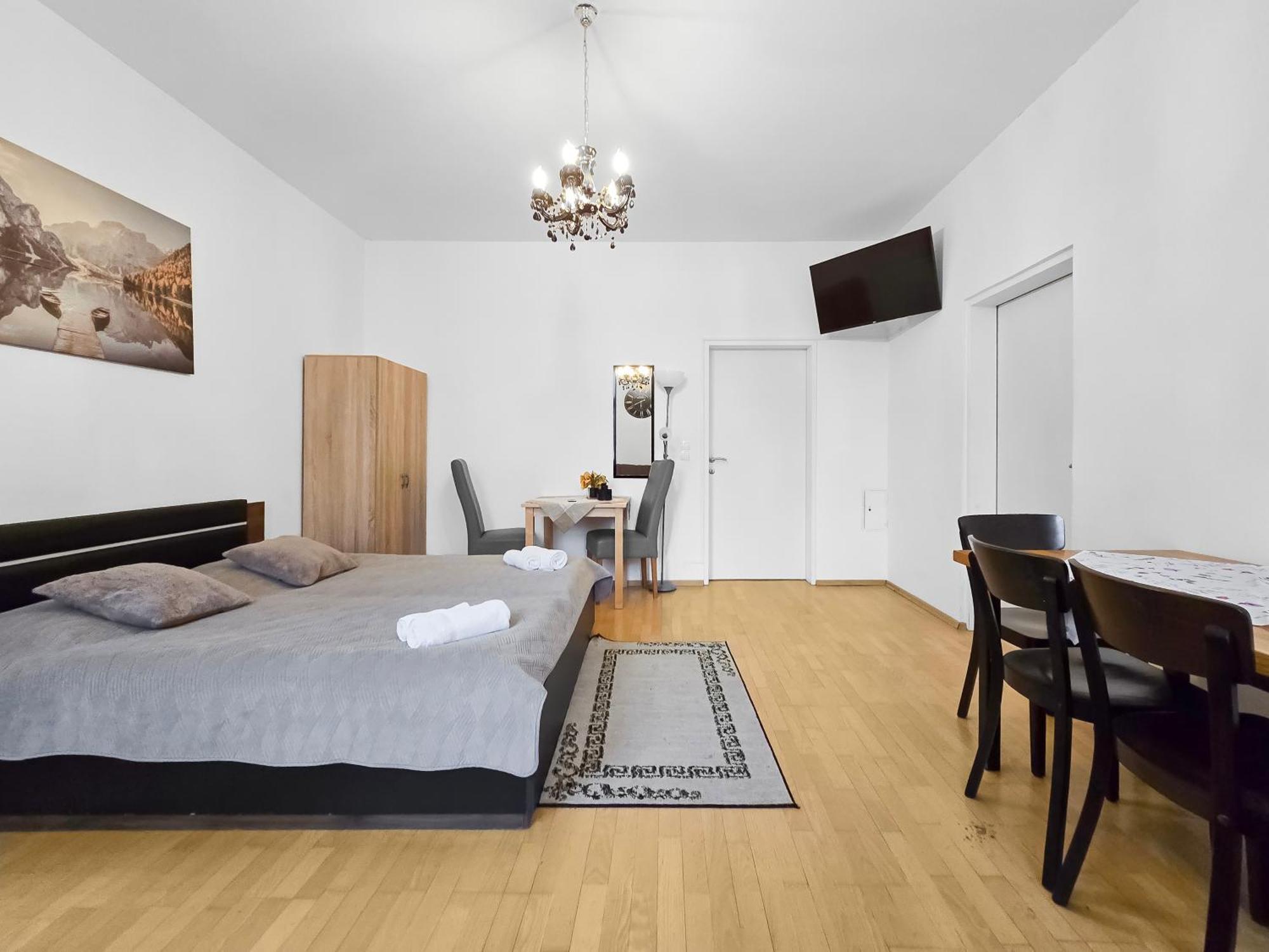 Three King-Size Beds, Three Bedrooms Βιέννη Εξωτερικό φωτογραφία